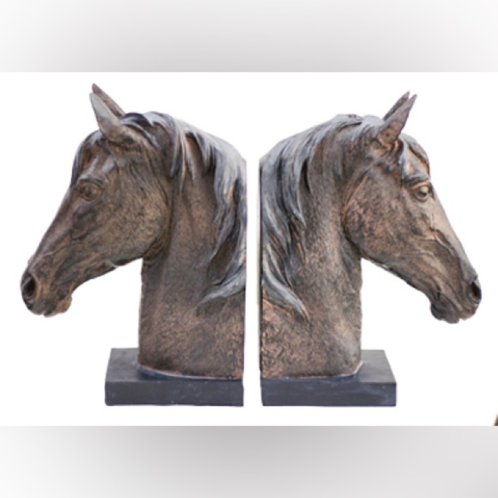 RESIN HORSE HEAD BOOKEND, RUSTY